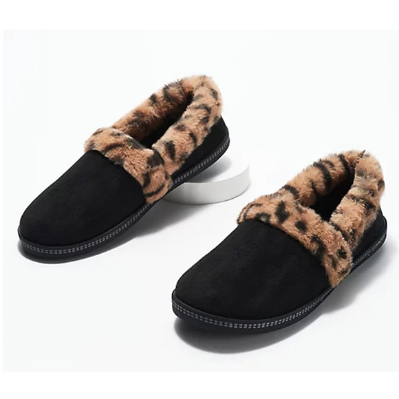 Skechers Shoes - Sketchers Plush Faux Fur Slippers Cozy Campfire Black Leopard Sz 10 NIB